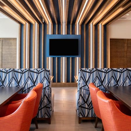 Holiday Inn Express & Suites Fort Walton Beach - Eglin Area By Ihg Экстерьер фото
