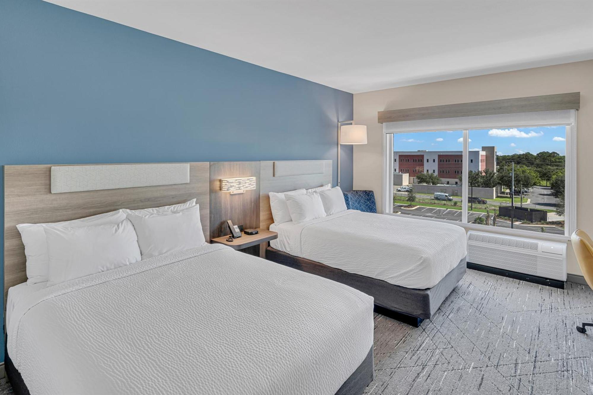 Holiday Inn Express & Suites Fort Walton Beach - Eglin Area By Ihg Экстерьер фото