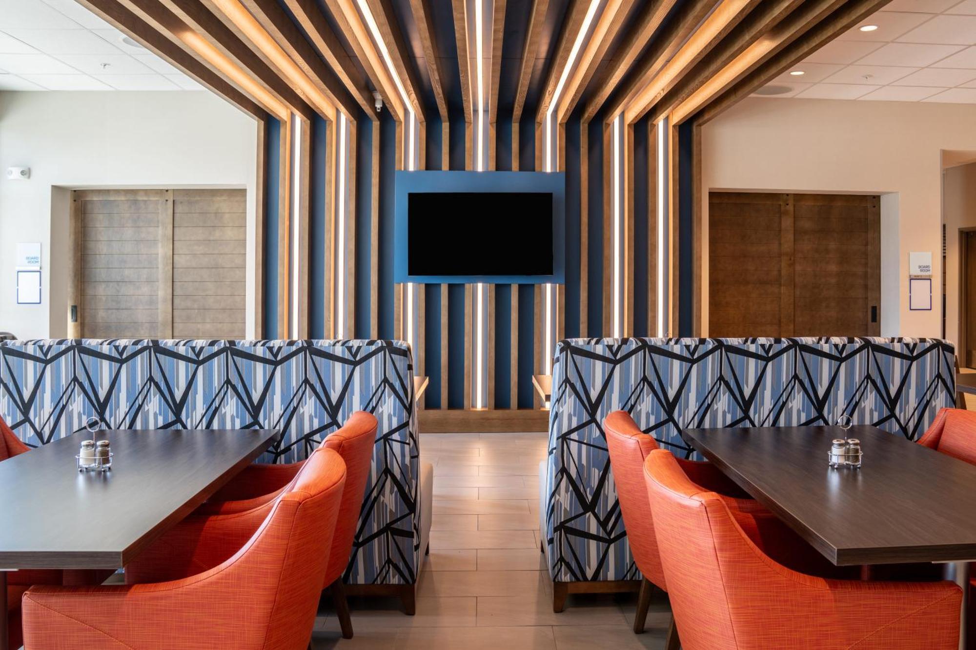 Holiday Inn Express & Suites Fort Walton Beach - Eglin Area By Ihg Экстерьер фото